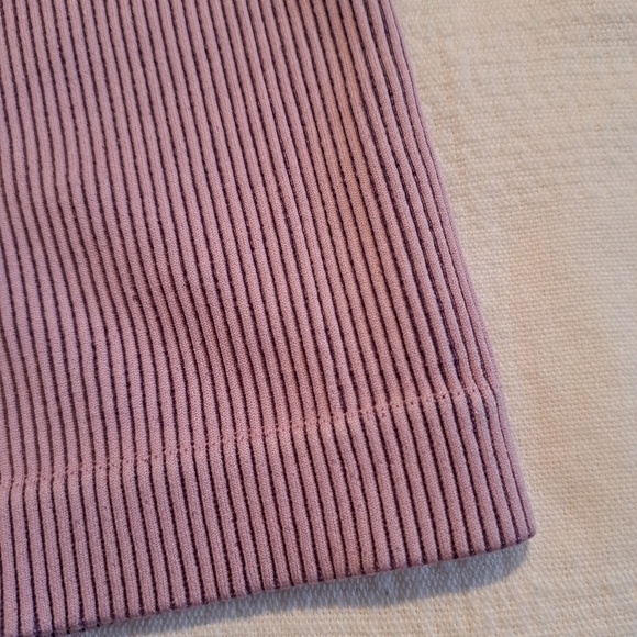 Colsie women's size M ribbed pink shorts, NWOT - Picture 2 of 5